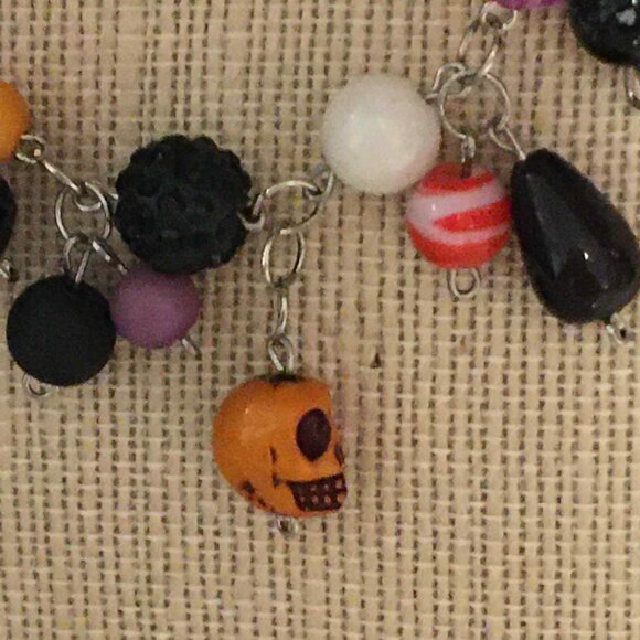 🎃 Halloween Beaded Statement Necklace – Handmade Spooky Charm 🎃 - Picture 3 of 4